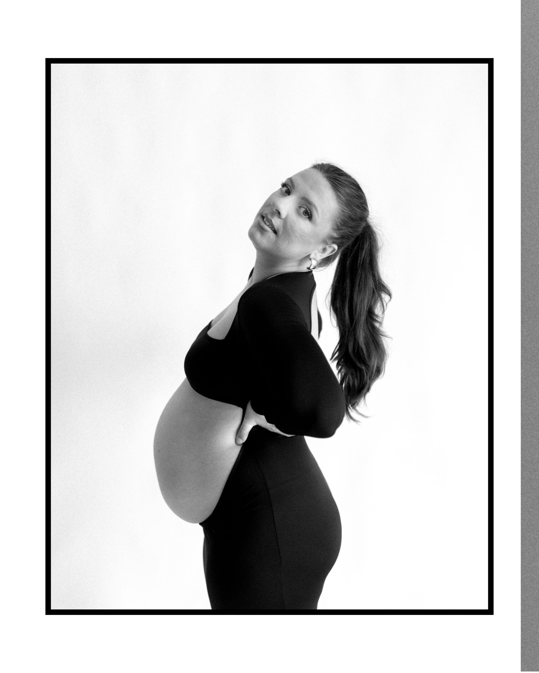 modern maternity photography in Huntsville Alabama studio session